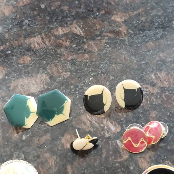 Lot of vintage enamel (?) earrings - Picture 3 of 4